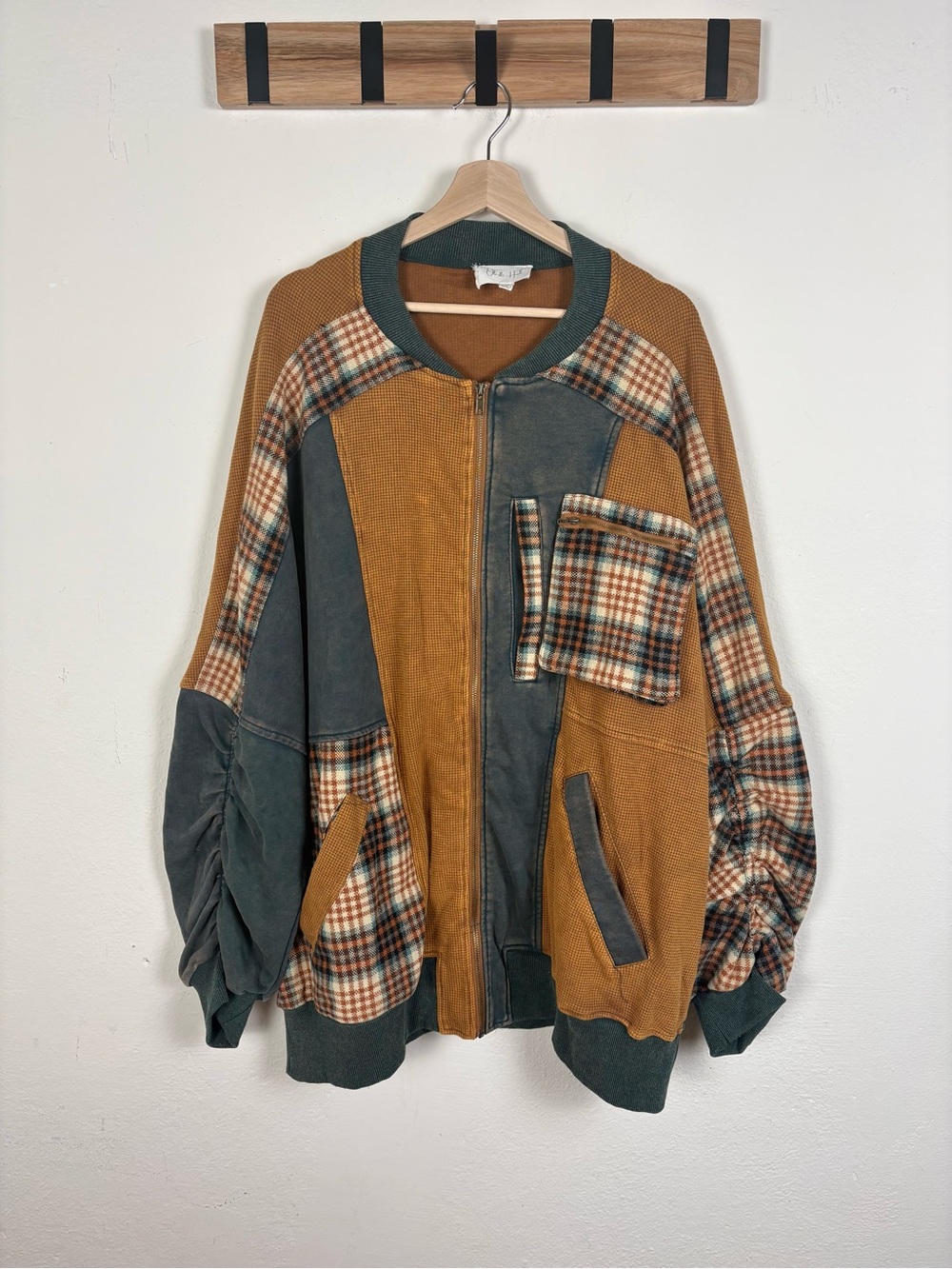 Oli & Hali XL Oversized Boho Grunge Patchwork Zip Up Bomber Jacket